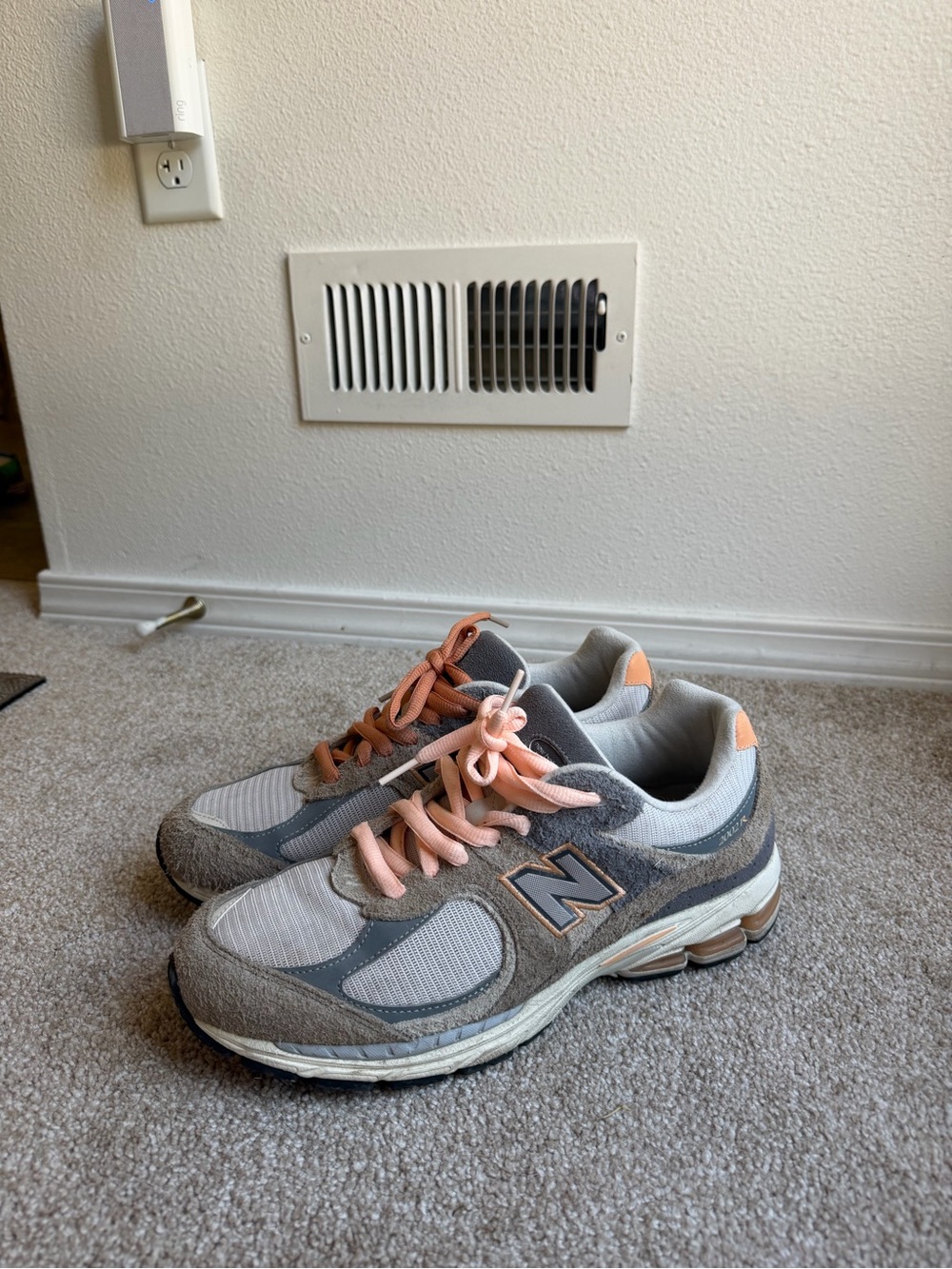 New Balance mens mushroom haze & peach 10.5